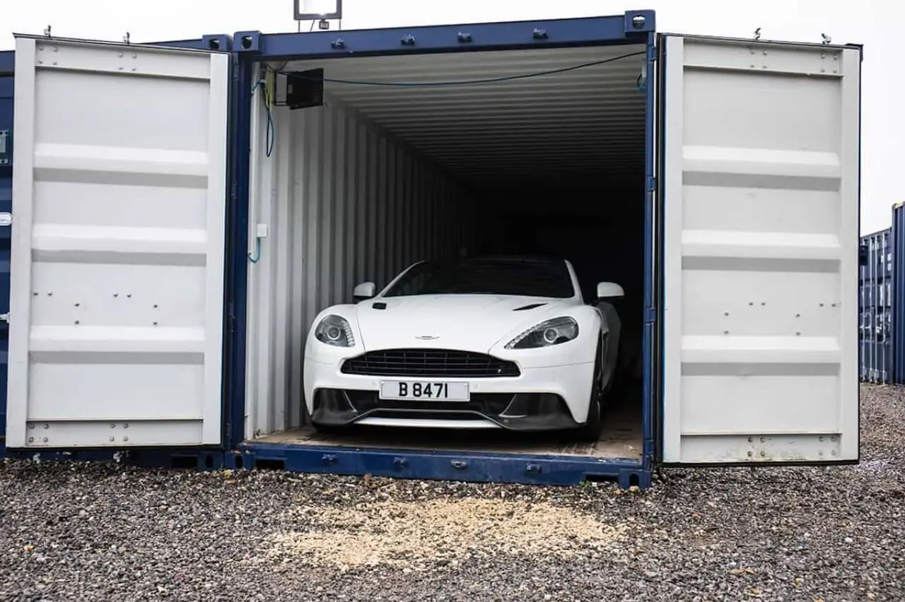 ¿se puede guardar un coche en un contenedor de transporte?